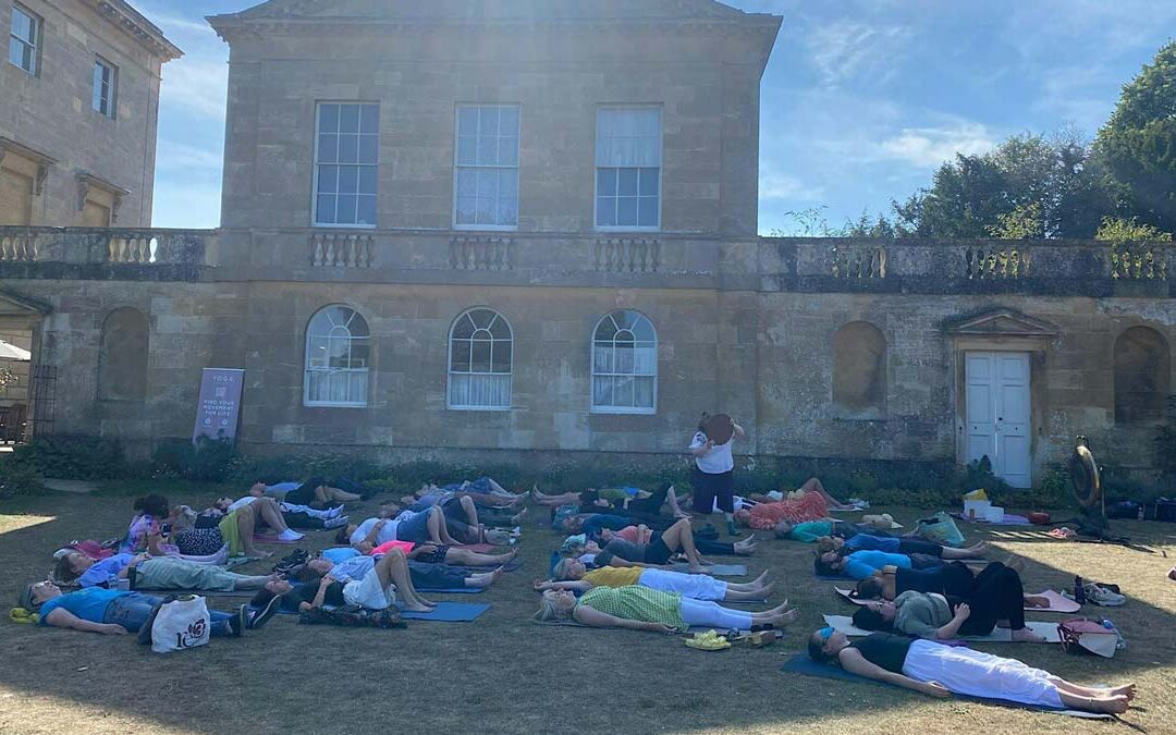 BASILDON PARK: SUMMER OF PLAY | EXPLORE THROUGH MOVEMENT SESSION
